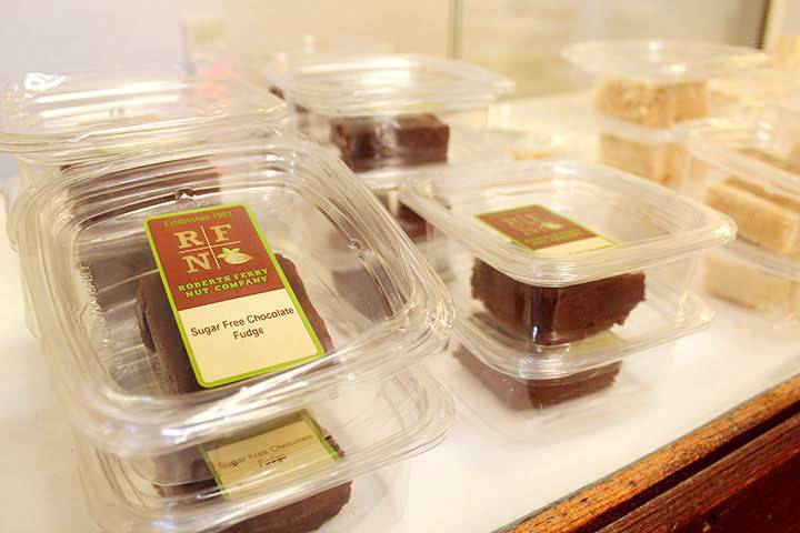 Roberts Ferry Nut Company | meal takeaway | 20493 Yosemite Blvd, Waterford, CA 95386, USA | 2098743247 OR +1 209-874-3247