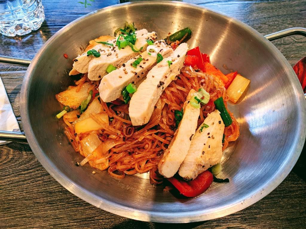 SUROSS Thai Bistro | restaurant | 4131 Broadway, New York, NY 10033, USA | 2127950792 OR +1 212-795-0792