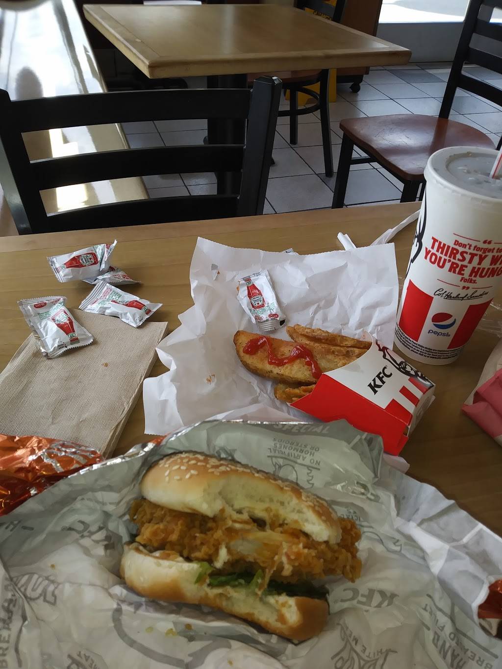 KFC | restaurant | 8644 Balboa Blvd, Northridge, CA 91325, USA | 8188859554 OR +1 818-885-9554