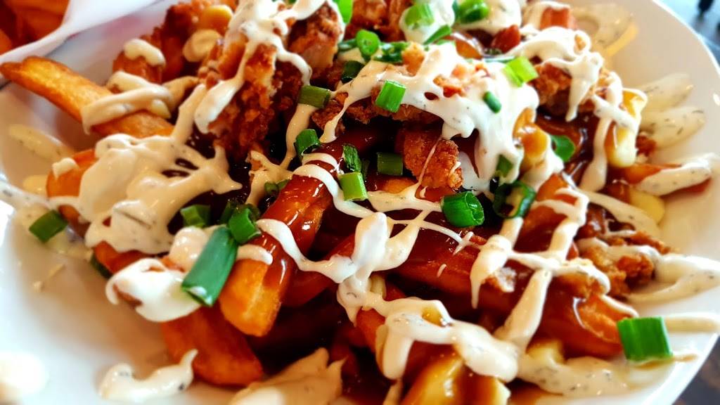 St. Louis Bar & Grill | restaurant | 30 45th St S, Wasaga Beach, ON L9Z 0A6, Canada | 7053521491 OR +1 705-352-1491