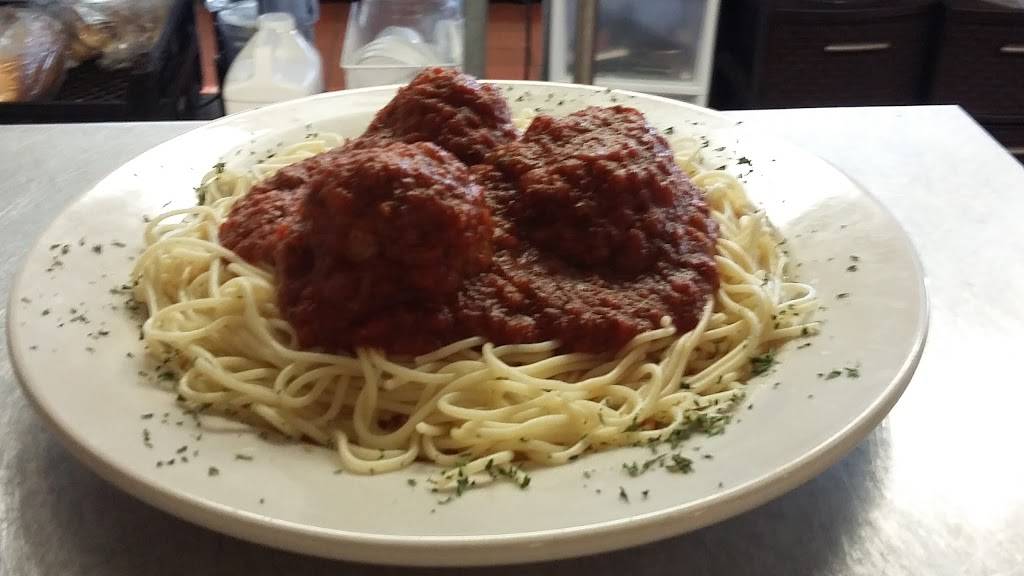 Delciellos | night club | 161 N Chestnut St, Ravenna, OH 44266, USA | 3308397420 OR +1 330-839-7420