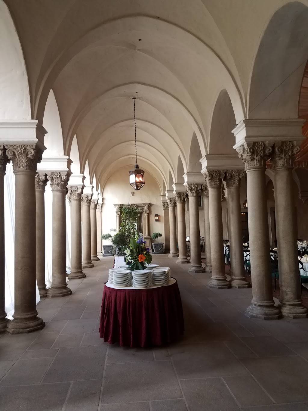 The Athenaeum | restaurant | 551 S Hill Ave, Pasadena, CA 91106, USA | 6263958200 OR +1 626-395-8200