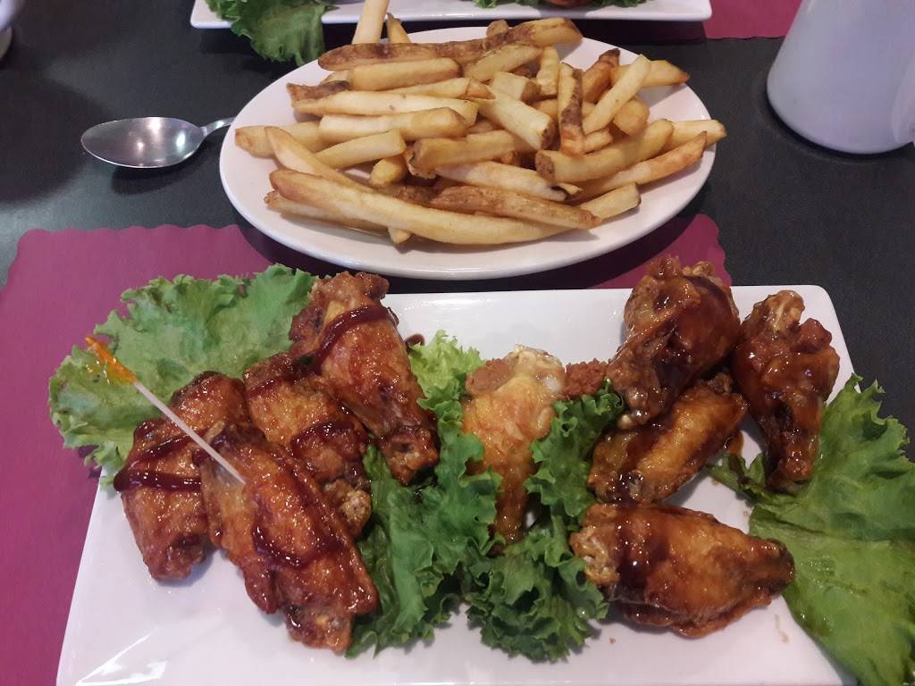 Westcott House | restaurant | 49 Providence St, West Warwick, RI 02893, USA | 4018235510 OR +1 401-823-5510