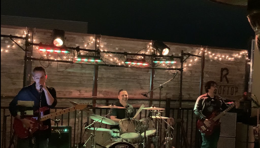 Laredo Rooftop Lounge | night club | 6501 Arena Blvd Suite 108, Laredo, TX 78041, USA | 9565682400 OR +1 956-568-2400