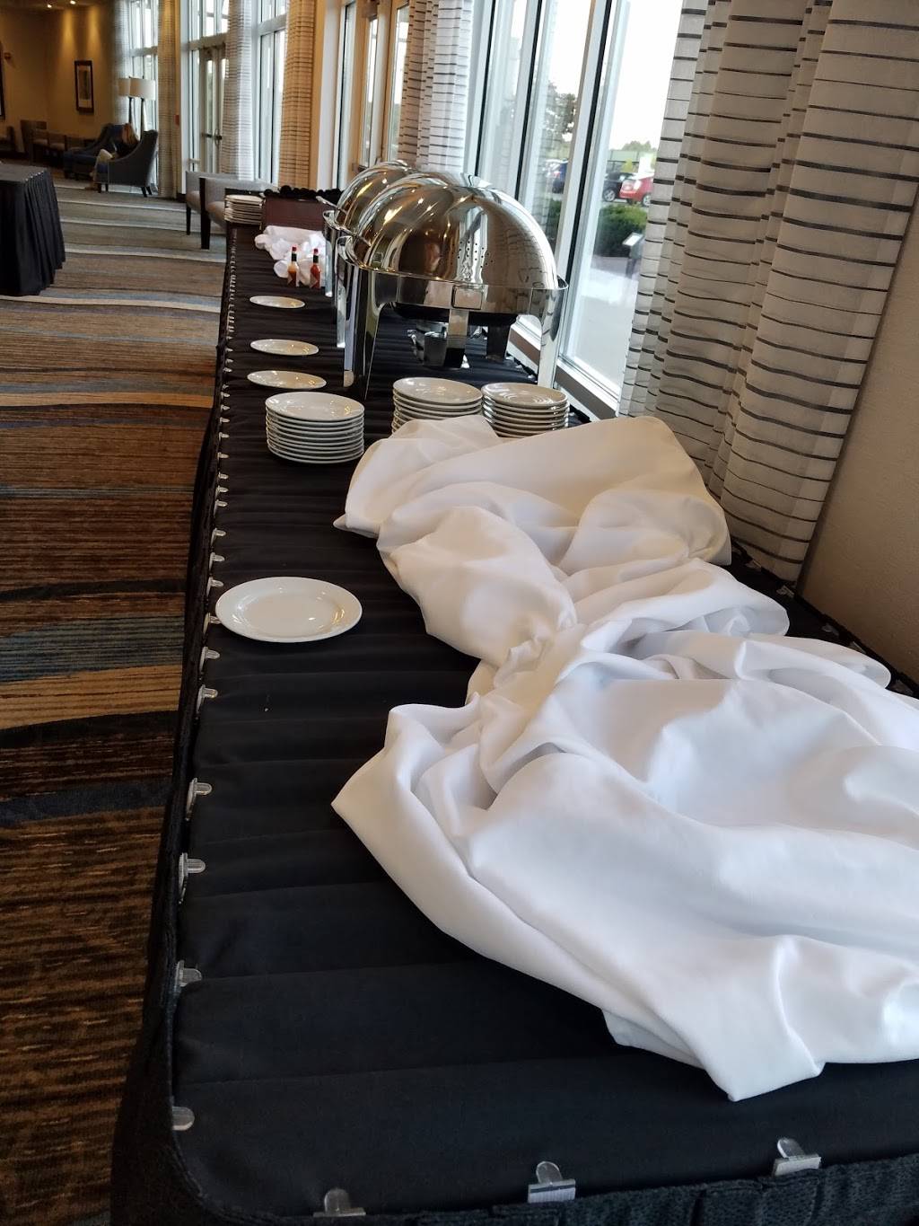 Burger Theory at Holiday Inn Indianapolis Airport | restaurant | 8555 Stansted Dr, Indianapolis, IN 46241, USA | 3174552451 OR +1 317-455-2451