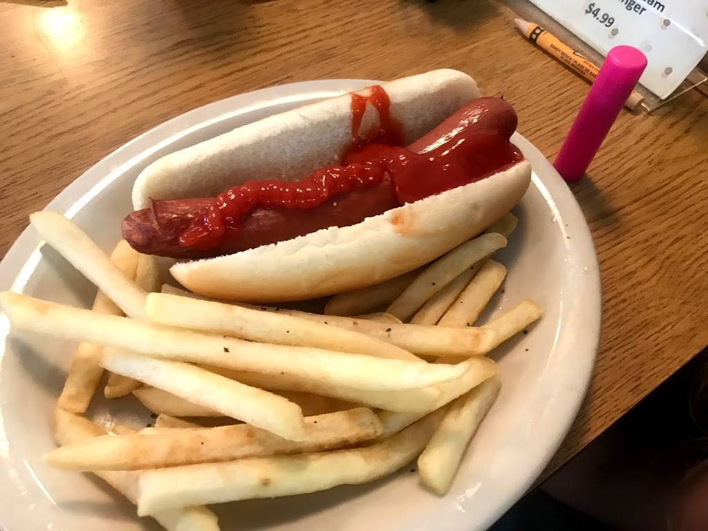 Tonys Fashion Square | restaurant | 4880 Fashion Square Blvd, Saginaw, MI 48604, USA | 9892498669 OR +1 989-249-8669