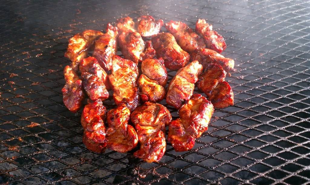 Bobs Bar-B-Q Pit | restaurant | 911 S 11th St, Tacoma, WA 98405, USA | 2536274899 OR +1 253-627-4899