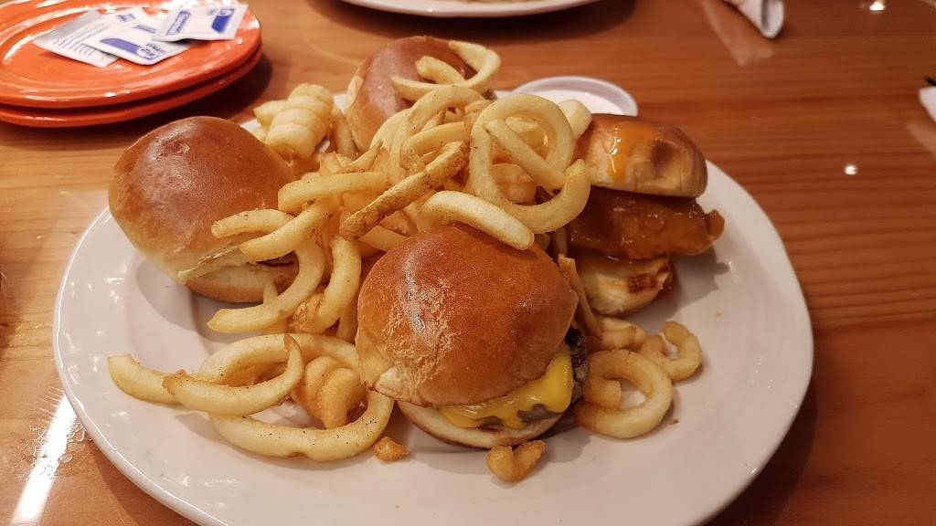 Hooters | restaurant | 2200 S Texas 6, Houston, TX 77077, USA | 2815310072 OR +1 281-531-0072