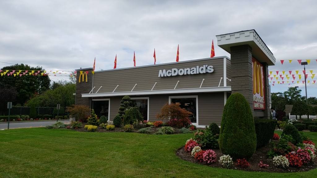 McDonalds | cafe | 13 W Suffolk Ave, Central Islip, NY 11722, USA | 6312341110 OR +1 631-234-1110