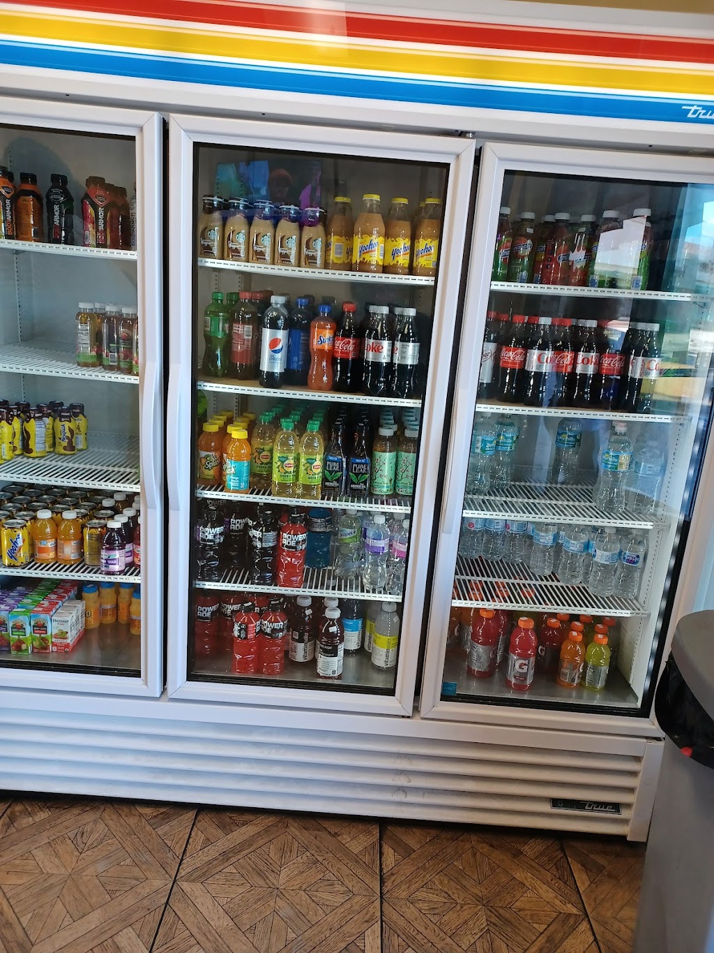 Hole In One Donuts | bakery | 923 Lithia Pinecrest Rd, Brandon, FL 33511, USA | 8134093550 OR +1 813-409-3550