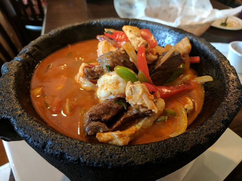 La Rienda | restaurant | 5 W Mill Rd, Long Valley, NJ 07853, USA | 9088677663 OR +1 908-867-7663