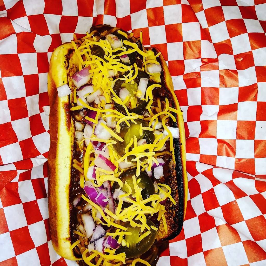 Bobs Burger Barn | restaurant | 4951 FM1283, Pipe Creek, TX 78063, USA | 8305354945 OR +1 830-535-4945