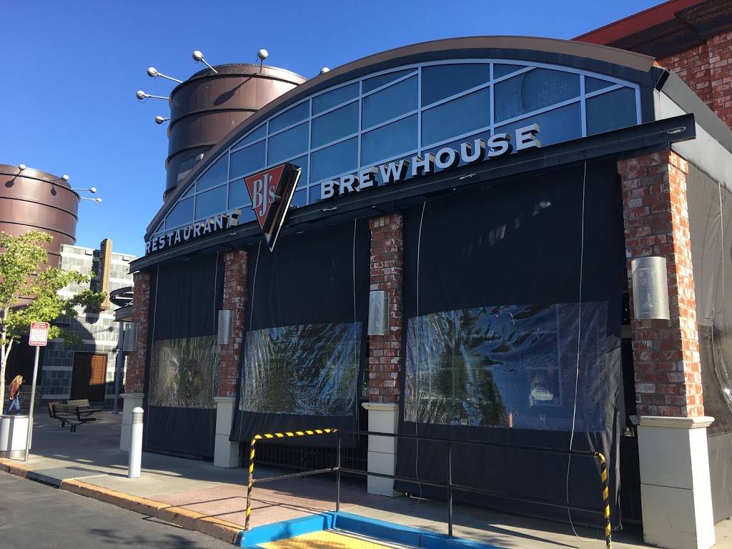 BJs Restaurant & Brewhouse | restaurant | 925 Blossom Hill Rd, San Jose, CA 95123, USA | 4082844260 OR +1 408-284-4260