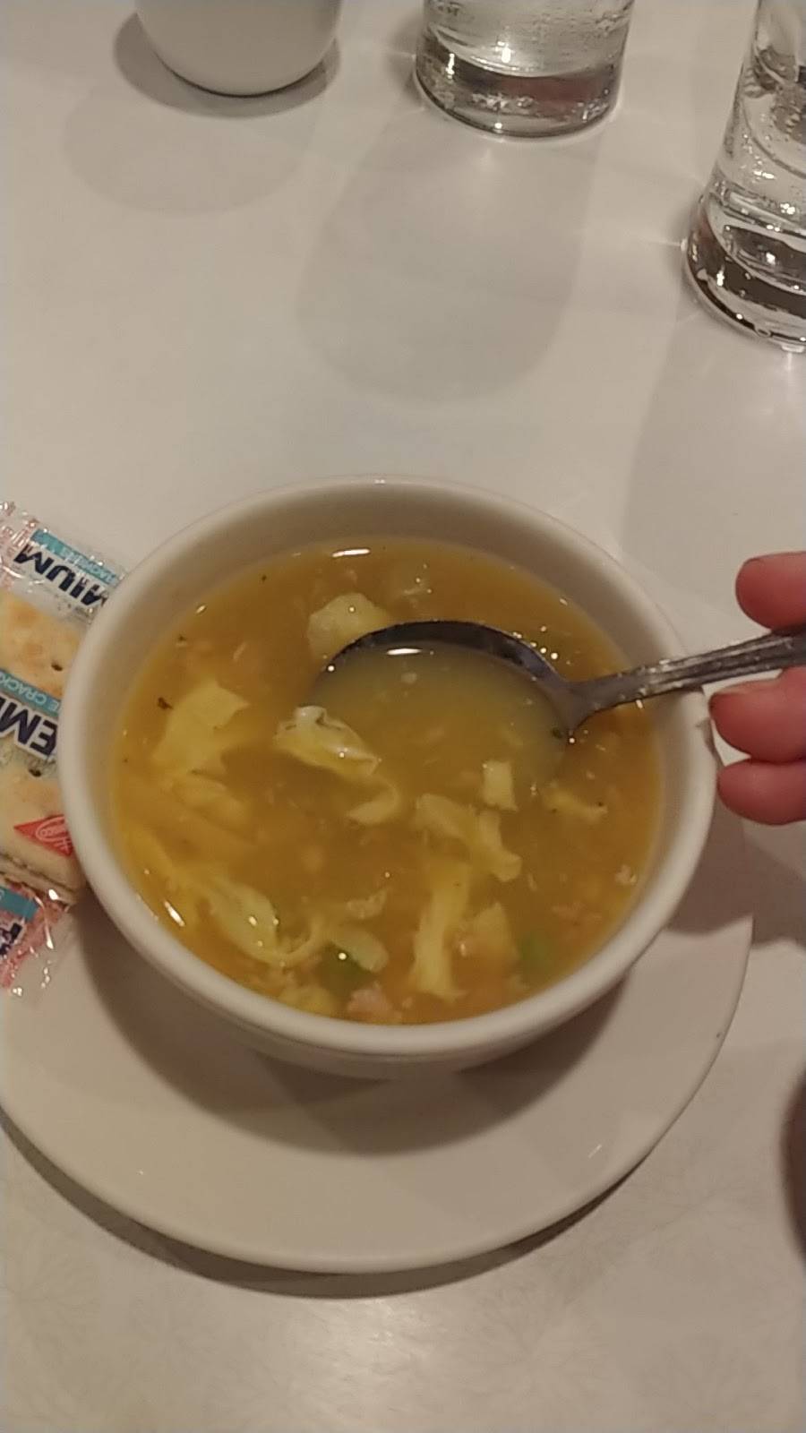 Yens Chinese Restaurant | restaurant | 12265 SW Main St, Tigard, OR 97223, USA | 5036393005 OR +1 503-639-3005