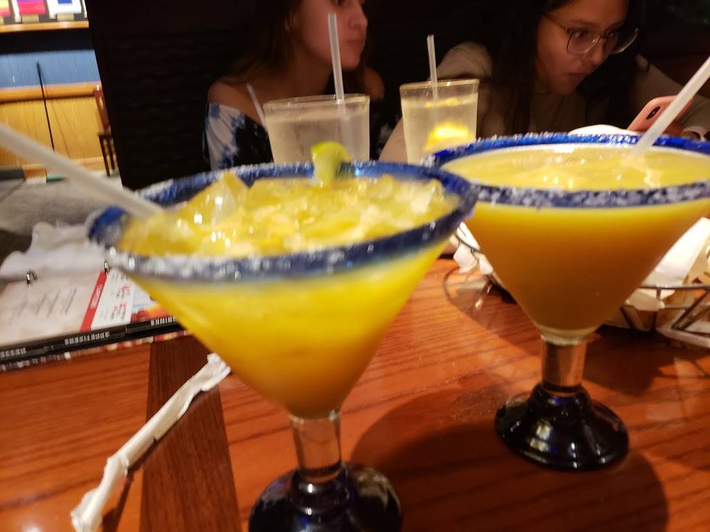 Red Lobster | restaurant | 10520 Coors Bypass NW, Albuquerque, NM 87114, USA | 5059220266 OR +1 505-922-0266