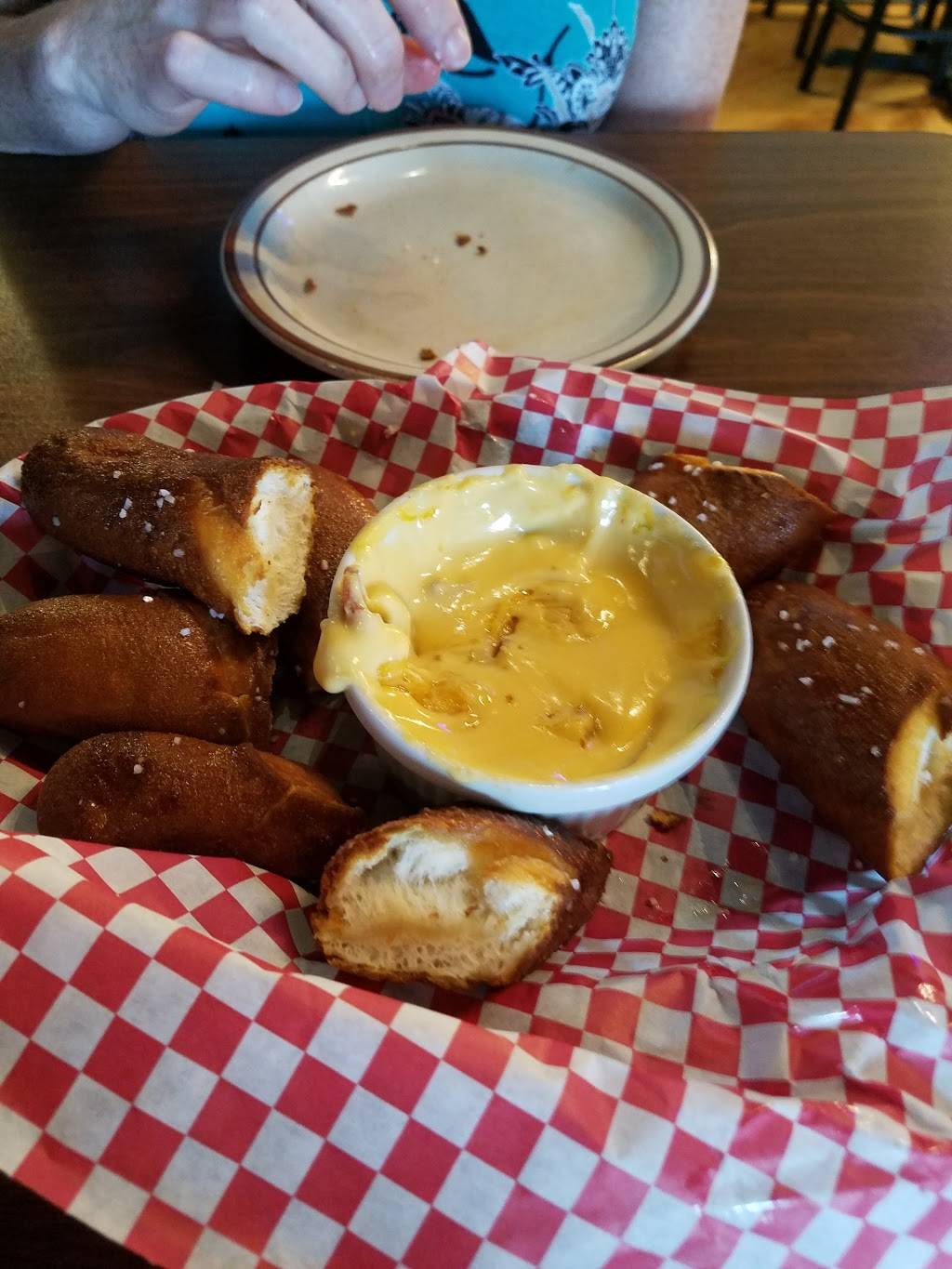 The Smokestack Brew | restaurant | 100 N Center St, Mishawaka, IN 46544, USA | 5745201060 OR +1 574-520-1060