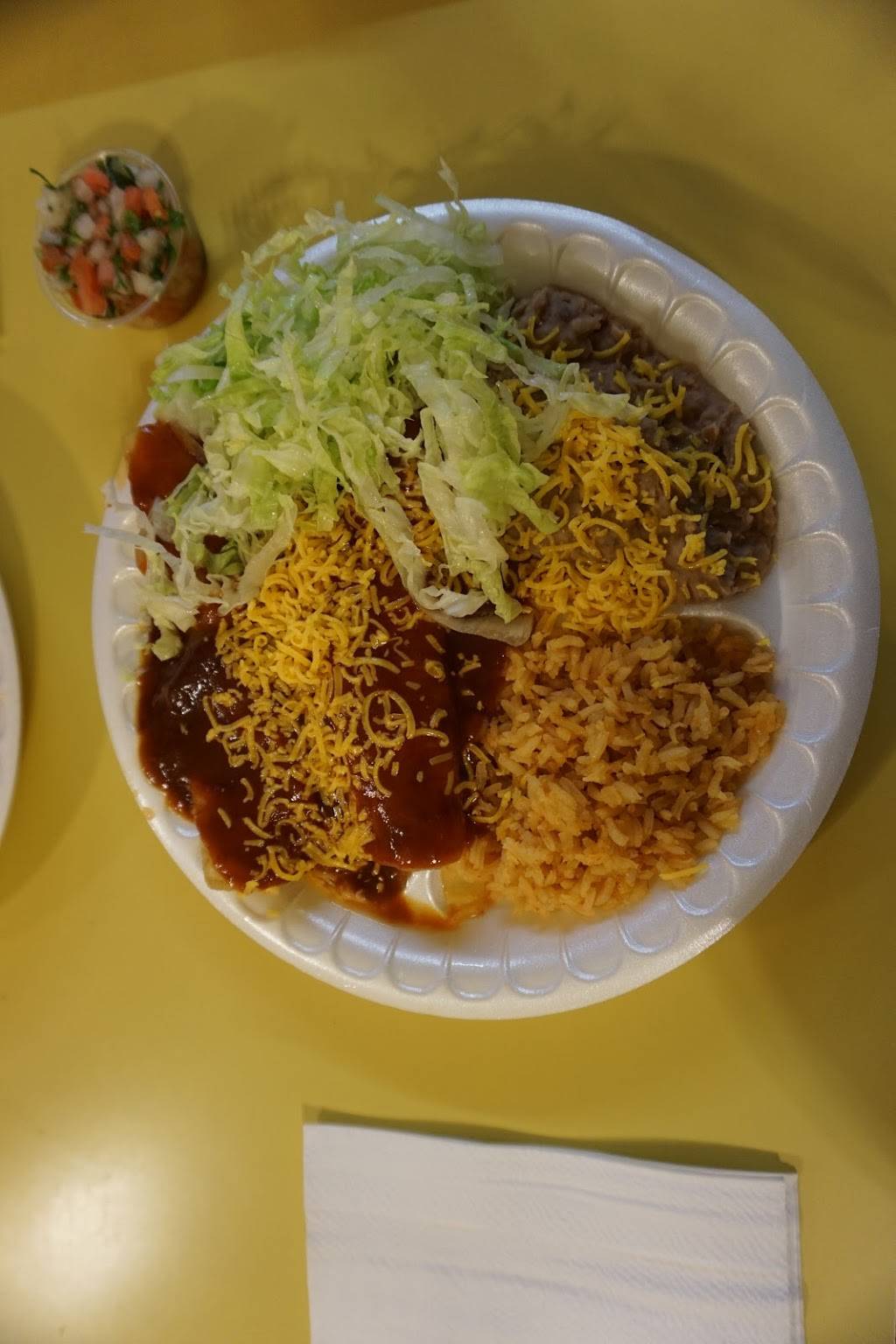 Jilbertos Taco Shop | restaurant | 15265 CA-76, Pauma Valley, CA 92061, USA | 7607423683 OR +1 760-742-3683