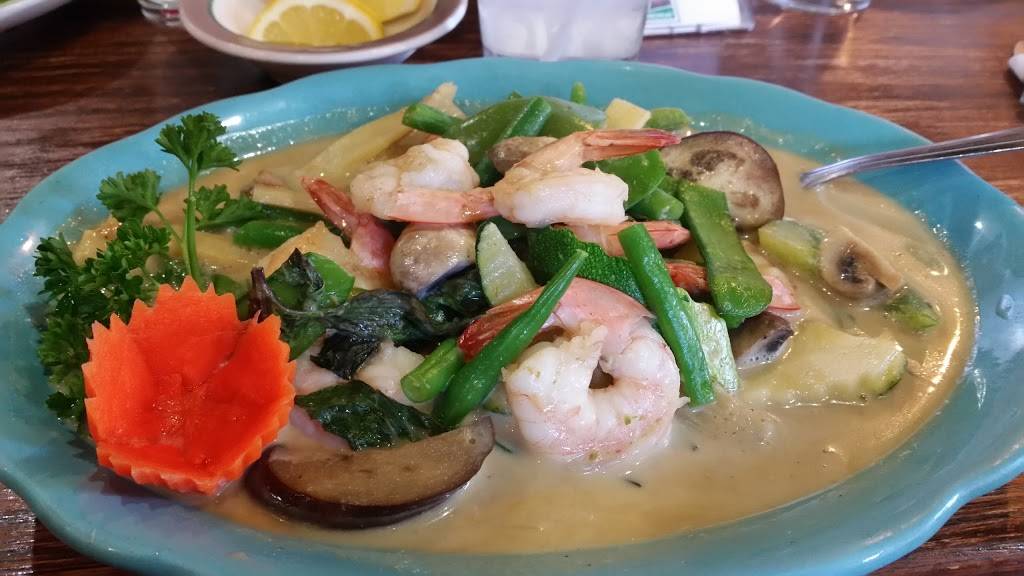 Lotus Thai House | restaurant | 5869 Broadview Rd, Parma, OH 44134, USA | 2163719575 OR +1 216-371-9575