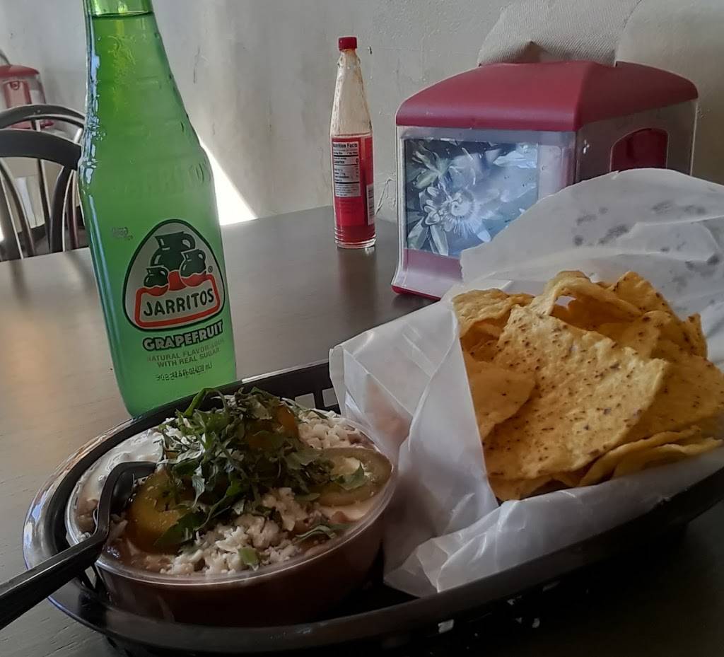 Taqueria Nacional | restaurant | 3213 Mt Pleasant St NW, Washington, DC 20010, USA | 2029751664 OR +1 202-975-1664