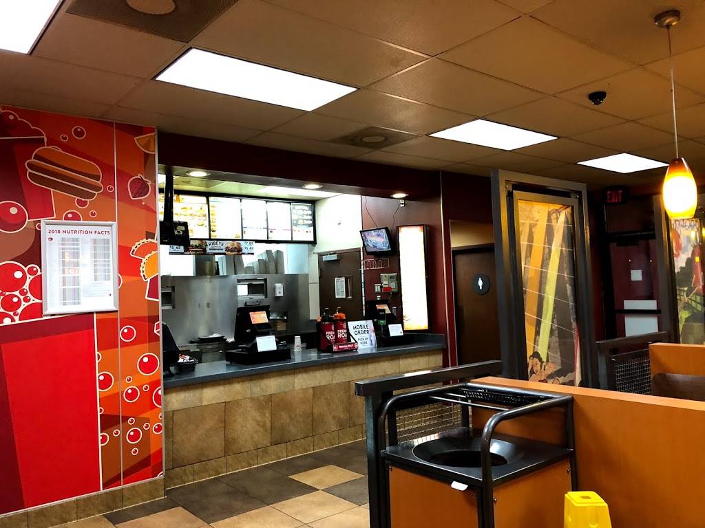 Jack in the Box | restaurant | 14611 Dalewood St, Baldwin Park, CA 91706, USA | 6268519875 OR +1 626-851-9875