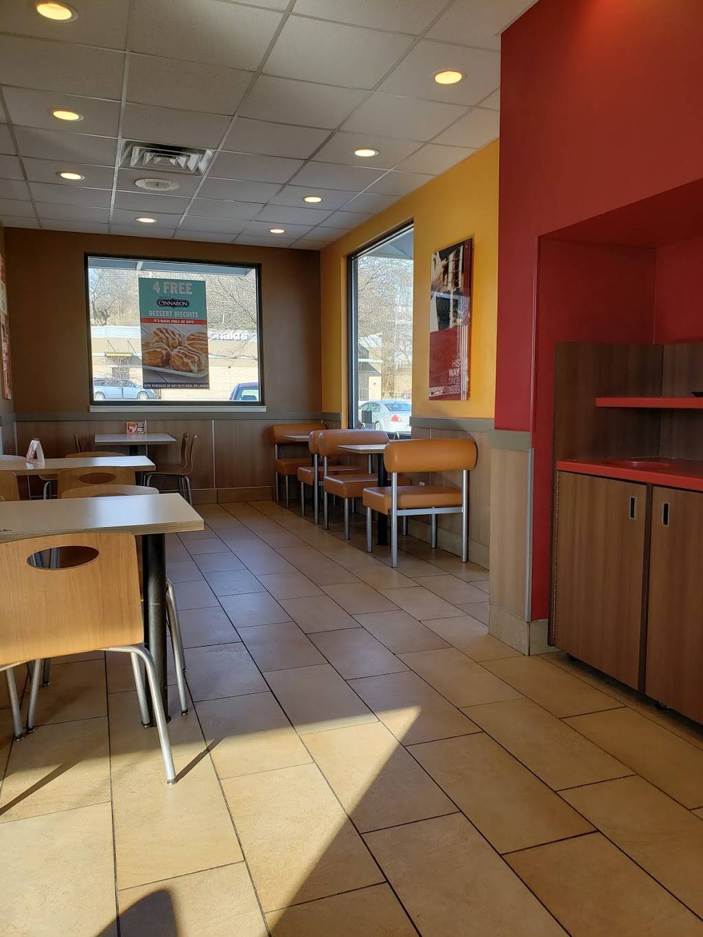 KFC | restaurant | 1751 Madison Ave, Council Bluffs, IA 51503, USA | 7123221166 OR +1 712-322-1166