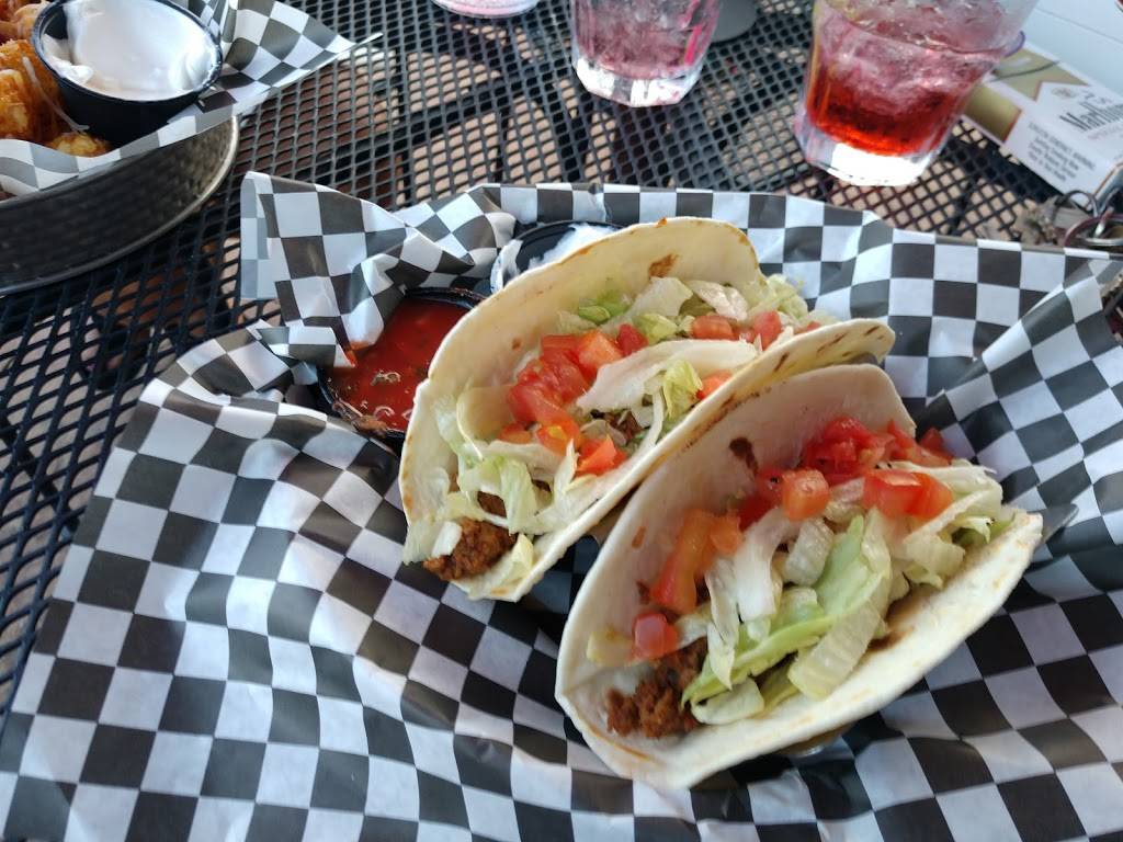 Surfside Bar and Grill | restaurant | 2544 Commerce Blvd, Mound, MN 55364, USA | 9522831136 OR +1 952-283-1136