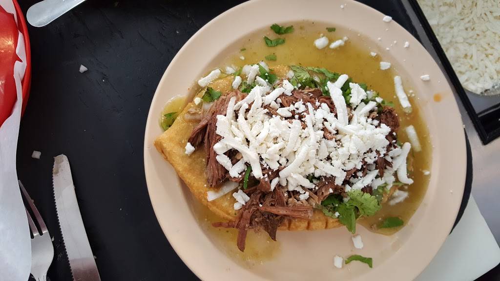 El Ojo De Agua Taqueria | restaurant | 830 E Foothill Blvd, Rialto, CA 92376, USA | 9098770876 OR +1 909-877-0876