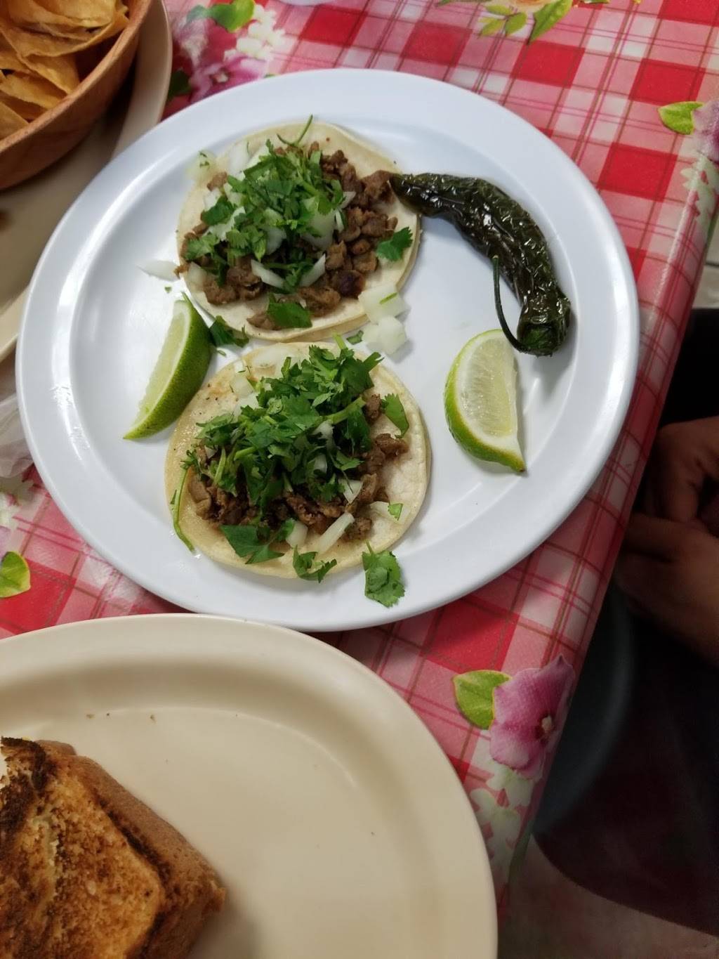 B&C Taco Bar & Burgers | restaurant | 34620 Yucaipa Blvd, Yucaipa, CA 92399, USA | 9099180195 OR +1 909-918-0195