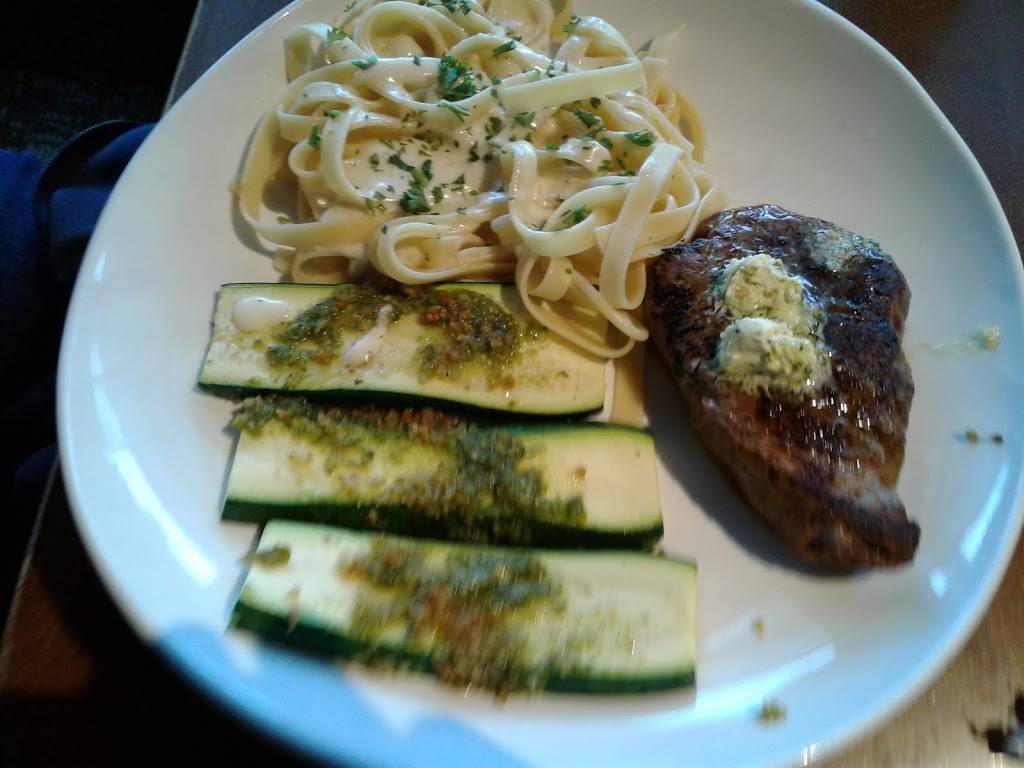 Olive Garden Italian Restaurant | meal takeaway | 460 E Hospitality Ln, San Bernardino, CA 92408, USA | 9093812747 OR +1 909-381-2747