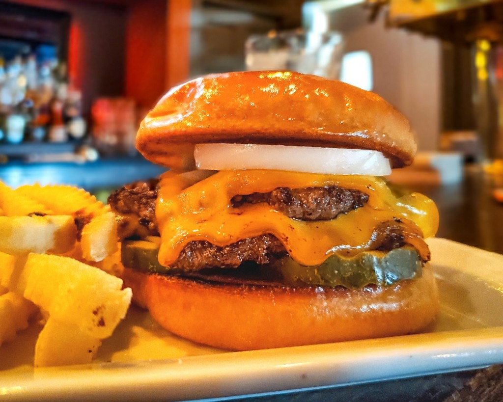 Third Street Tavern | restaurant | 1110 N Old World 3rd St, Milwaukee, WI 53203, USA | 4148978137 OR +1 414-897-8137