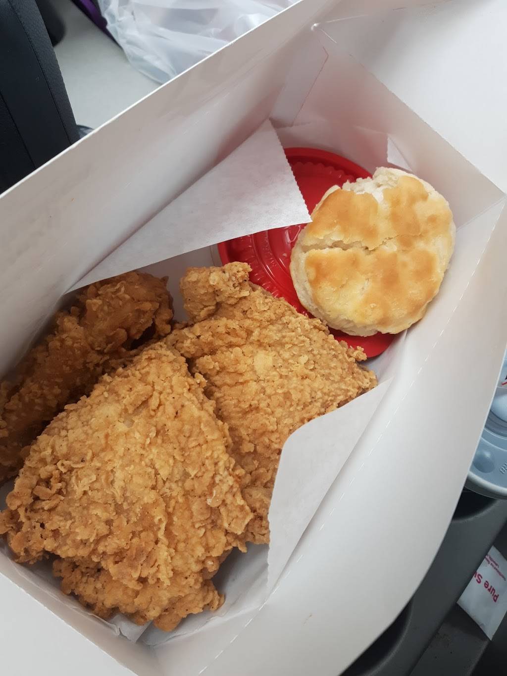 KFC | restaurant | 163 Cambridge Rd, Woburn, MA 01801, USA | 7819354430 OR +1 781-935-4430