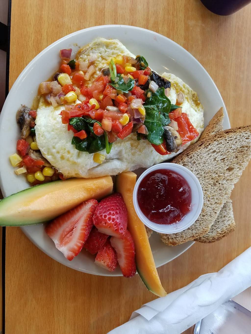 BuzzBrews Kitchen | restaurant | CENTRAL (THE ORIGINAL, 4154 N Central Expy, Dallas, TX 75204, USA | 2148267100 OR +1 214-826-7100