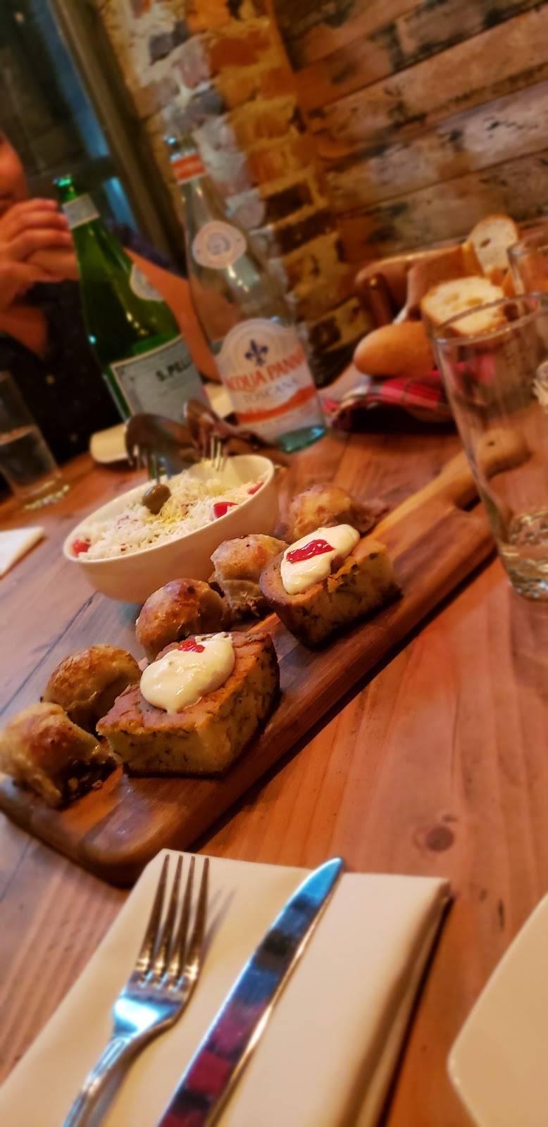 Çka Ka Qellu | restaurant | 2321 Hughes Ave, Bronx, NY 10458, USA | 7189336194 OR +1 718-933-6194