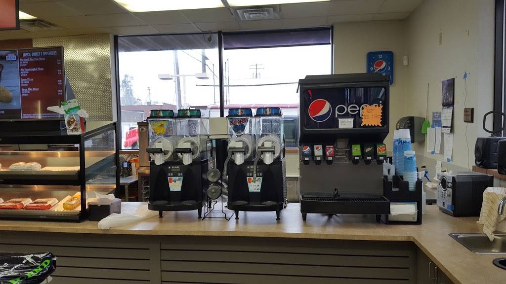 Hot Stuff Pizza | restaurant | 234 S Main St, Seymour, WI 54165, USA | 9208337790 OR +1 920-833-7790