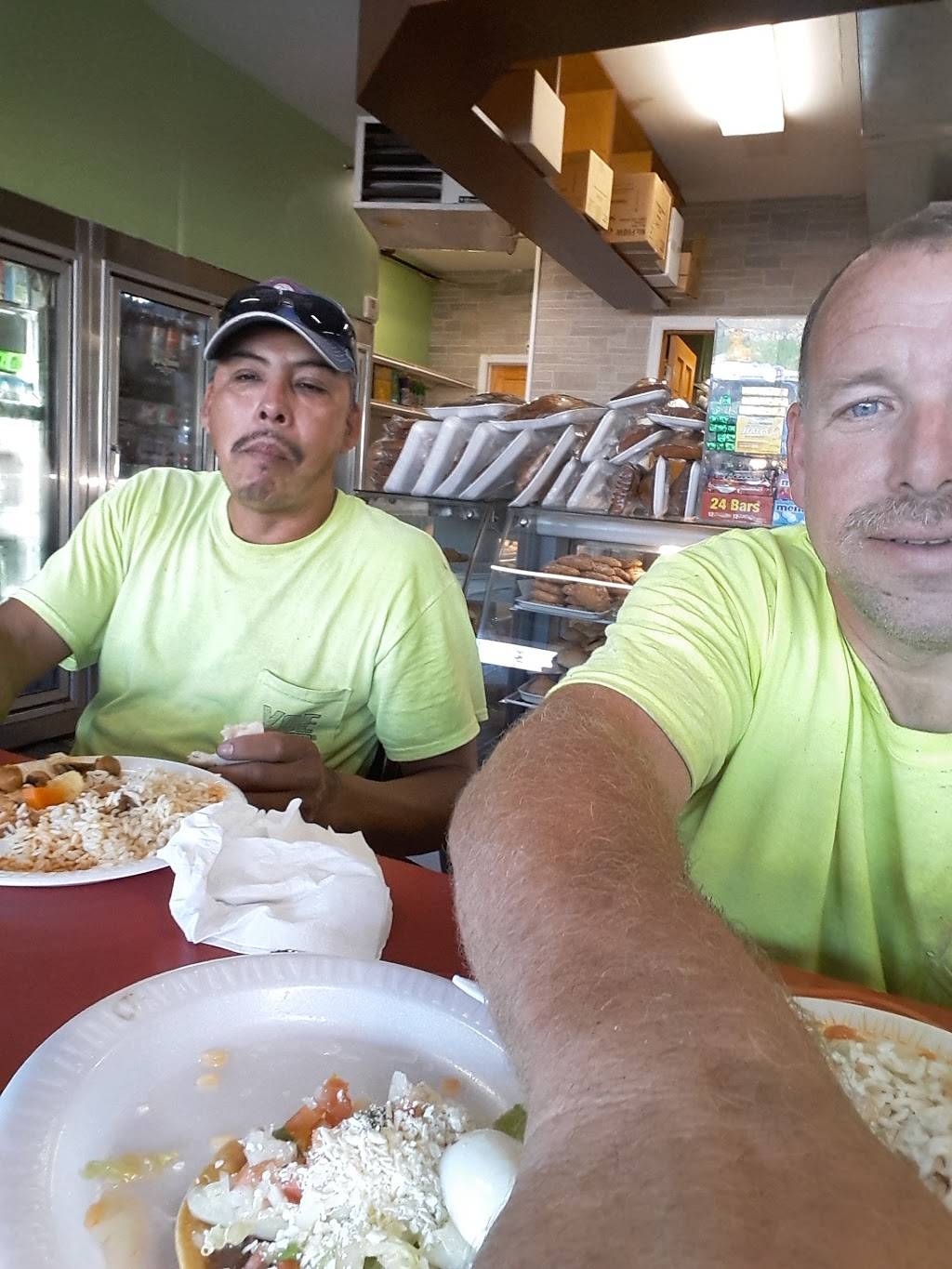 Nopal Deli | restaurant | 1808 5th Ave, Bay Shore, NY 11706, USA | 6319529172 OR +1 631-952-9172