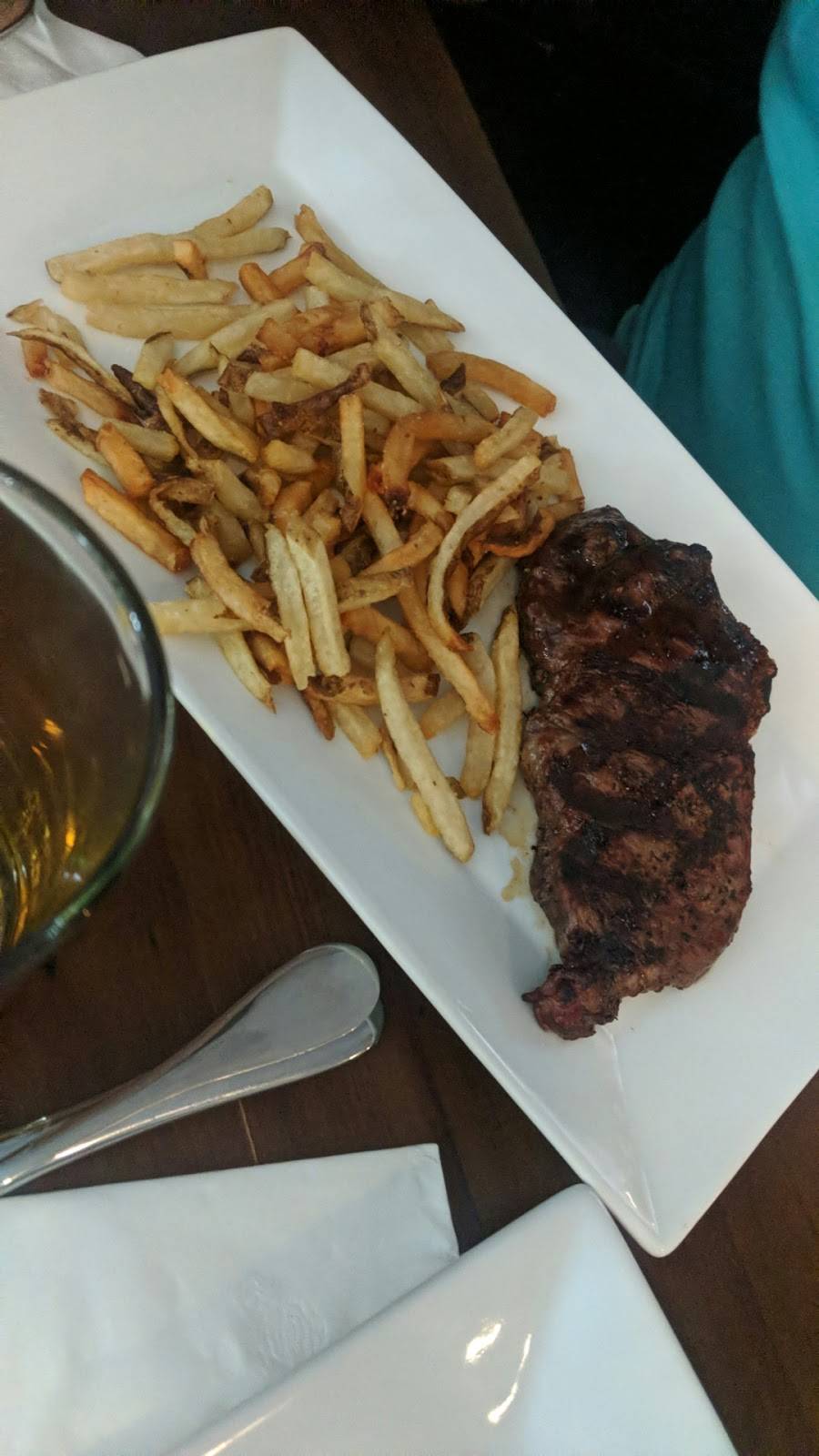 Tankies Tavern | restaurant | 1720 W Moyamensing Ave, Philadelphia, PA 19145, USA | 2158001778 OR +1 215-800-1778