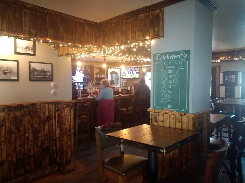 Dels Bar & Grill | restaurant | 129 Pine Hollow Rd, Oyster Bay, NY 11771, USA | 5169224444 OR +1 516-922-4444