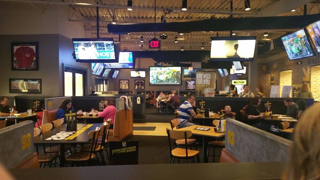 Buffalo Wild Wings | restaurant | 8840 Bankers St, Florence, KY 41042, USA | 8597469464 OR +1 859-746-9464