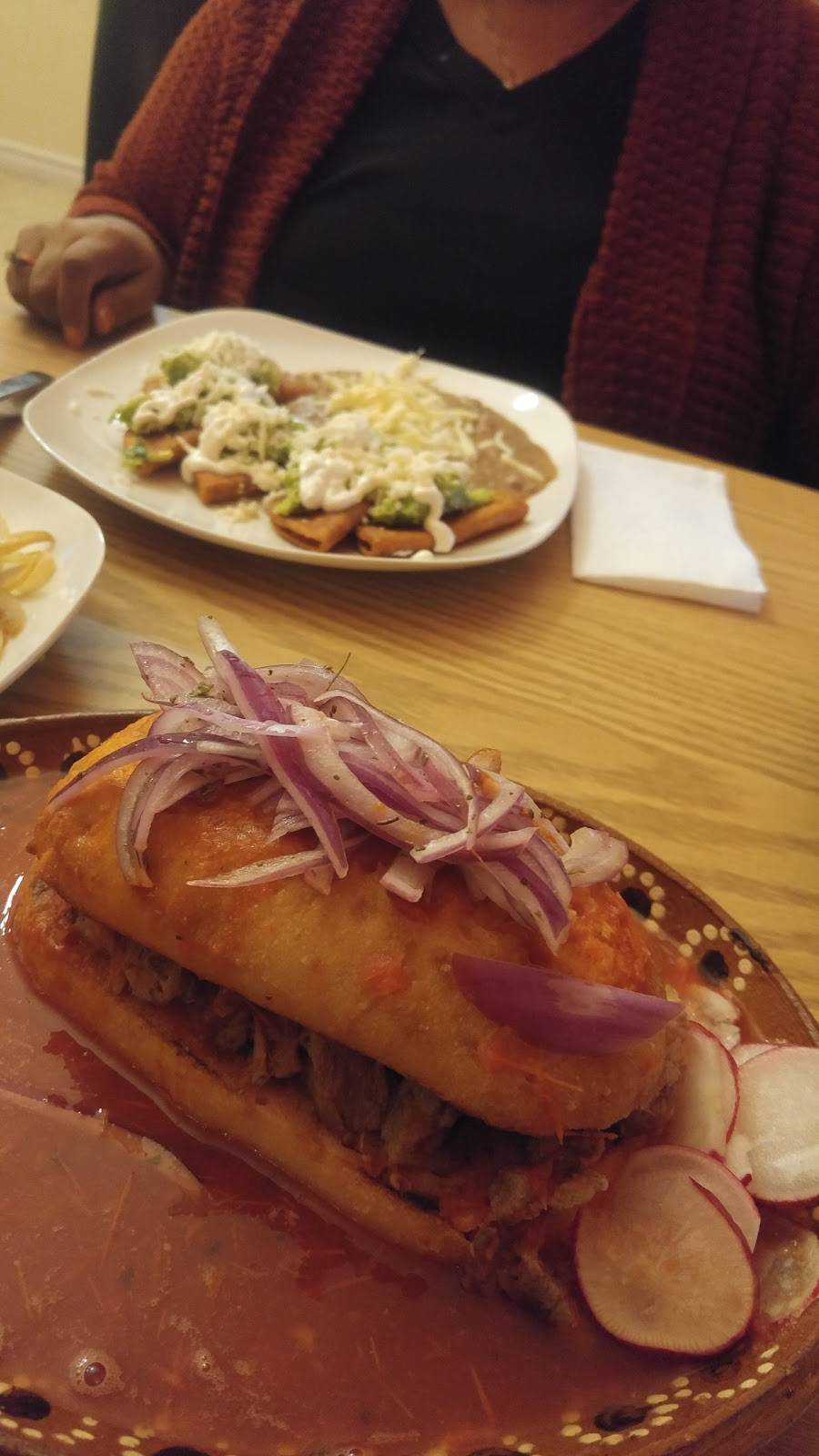 La Antojeria Jalisco | restaurant | 318 E Long Ave, Fort Worth, TX 76106, USA | 4696553548 OR +1 469-655-3548