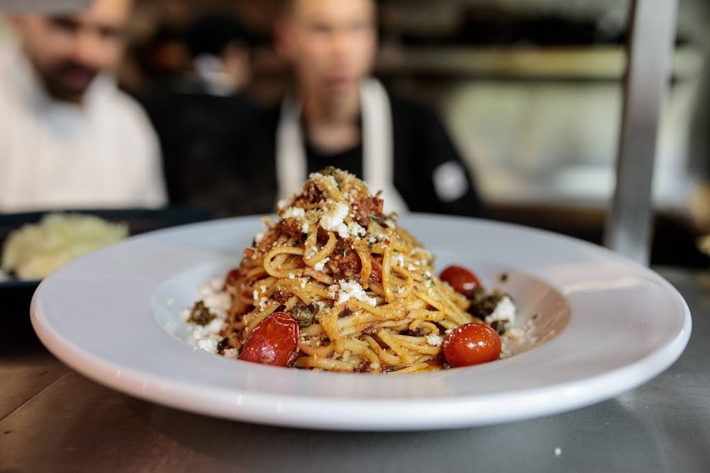 The Port House Social Bar & Kitchen | night club | 139 Lakeshore Rd E, Mississauga, ON L5G 1E5, Canada | 9052710016 OR +1 905-271-0016