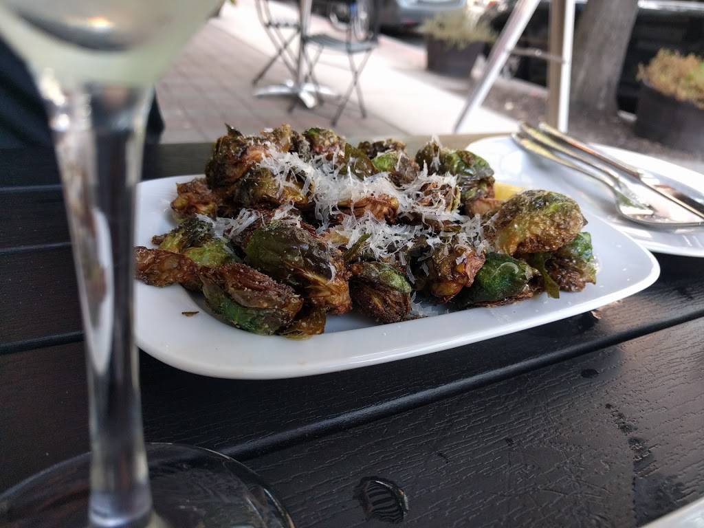 Florian Sea & Meat Raw Bar | restaurant | 1166 Chapel St, New Haven, CT 06511, USA | 2038595999 OR +1 203-859-5999