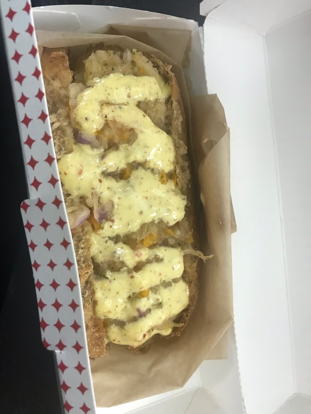 Rileys Good Dogs | restaurant | 1652 N Water St, Milwaukee, WI 53202, USA | 4145594644 OR +1 414-559-4644