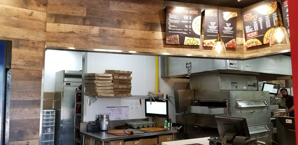 Pizza Hut | meal delivery | 130 Davis Dr, Newmarket, ON L3Y 2N1, Canada | 9058985331 OR +1 905-898-5331