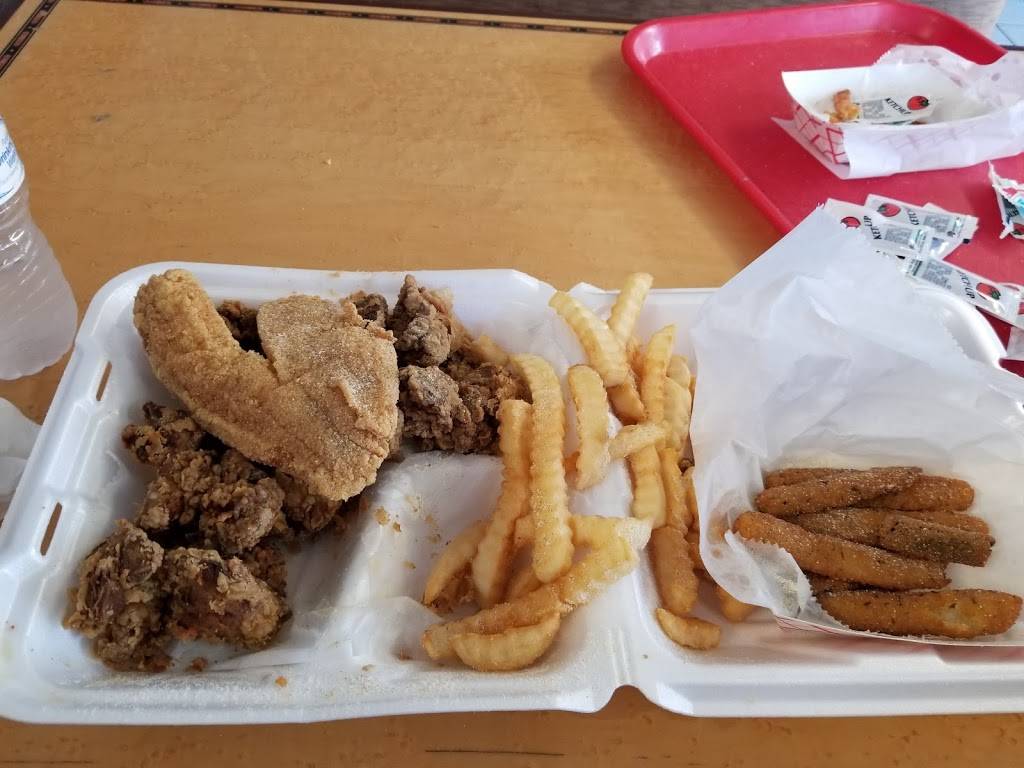 Hook Fish & Chicken | restaurant | 1340 E University Ave, Gainesville, FL 32641, USA | 3525050300 OR +1 352-505-0300