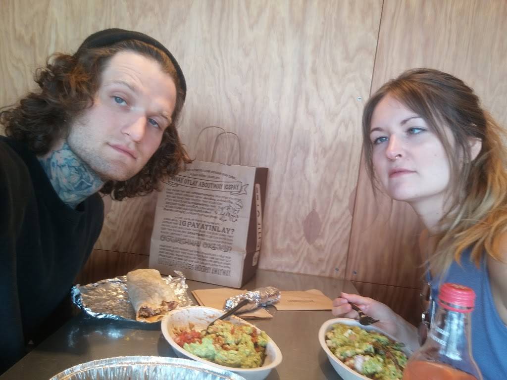 Chipotle Mexican Grill | restaurant | 27810 23 Mile Rd, New Baltimore, MI 48051, USA | 5869491908 OR +1 586-949-1908