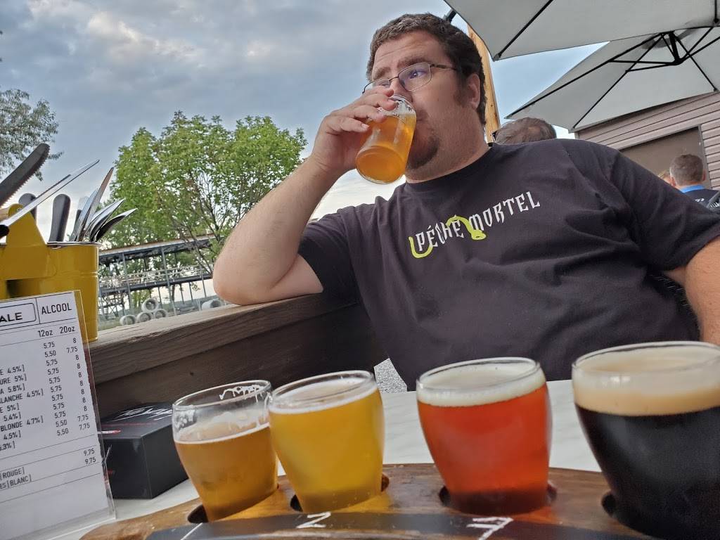 Microbrasserie La Centrale | restaurant | 2 Rue Richardson, Beauharnois, QC J6N 2T1, Canada | 4503950953 OR +1 450-395-0953