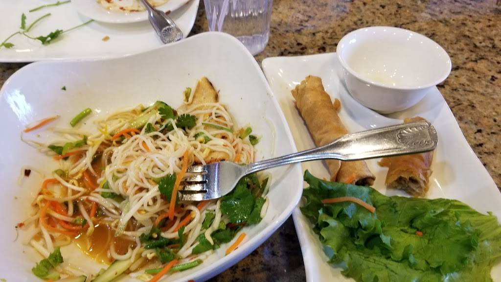 V Bistro | restaurant | 19775 US-59, Humble, TX 77338, USA | 2815407467 OR +1 281-540-7467