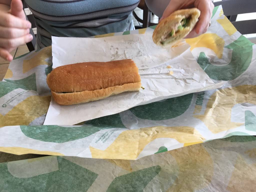 Subway | restaurant | 5660 Bayshore Rd, North Fort Myers, FL 33917, USA | 2399953900 OR +1 239-995-3900