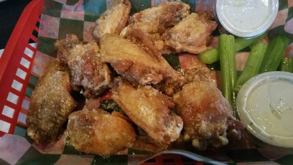 The Caddy Shack Sports Bar & Grill | restaurant | 2076 N 117th Ave, Omaha, NE 68164, USA | 4029323704 OR +1 402-932-3704