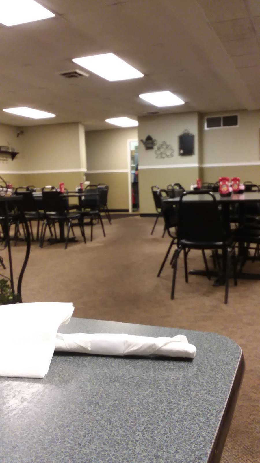 Mikes | restaurant | 49 Old Military Rd W, Colt, AR 72326, USA | 8706338916 OR +1 870-633-8916